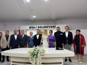 Başak Hanım ve Umut Bey’in nikâh töreni