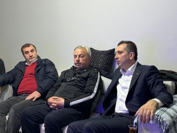 Üzeyir Uygun ve ailesini hanelerinde ziyaret