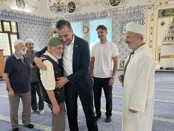 Behram Çavuş Camii’nde kıymetli büyüklerimizi ziyaret ettik