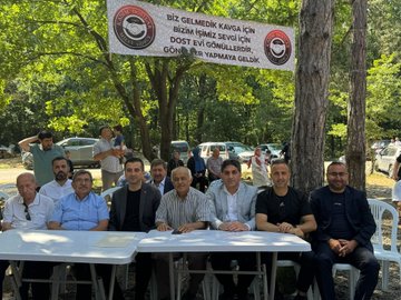Kadim Dostlar