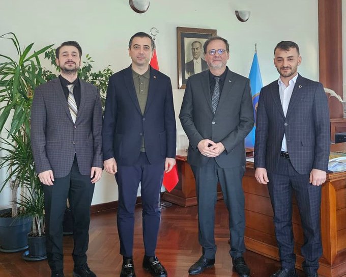 Mimar Sinan Güzel Sanatlar Üniversitesi Rektörü Prof. Dr. Ahmet Sacit Açıkgözoğlu’nu makamında ziyaret