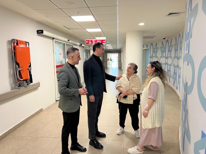 Yeni doğum yapan Emine Buse Yula’yı ziyaret