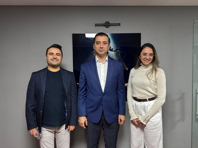 Geçmiş Dönem Gençlik Kolları Yönetim Kurulu Üyelerimiz Av. Merve Özcan ve Turgut Konyar’ı ziyaret