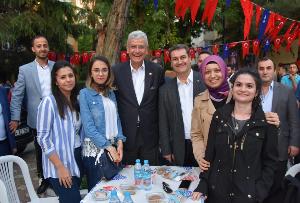 AB ESKİ BAKANIMIZ VOLKAN BOZKIR İFTAR YEMEĞİNDE