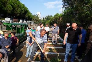 YURDAGÜL HANIM VE MÜNİR BEYİN CENAZELERİ