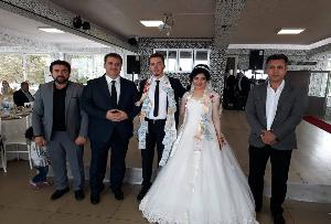 DÜĞÜN: DENİZ, ECE VE SEZGİN AİLELERİ